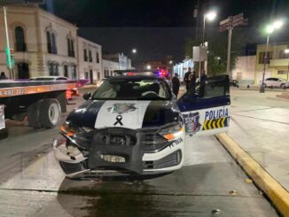 Choque frontal entre patrulla y conductor ebrio en Ocampo y Coronado