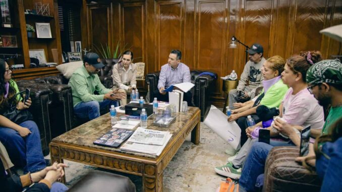 Acuerdan alcalde Bonilla y activistas trabajar juntos en pro de la protección de animales