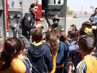 Enseñan Bomberos a pequeños de kínder a prevenir incendios y accidentes en el hogar
