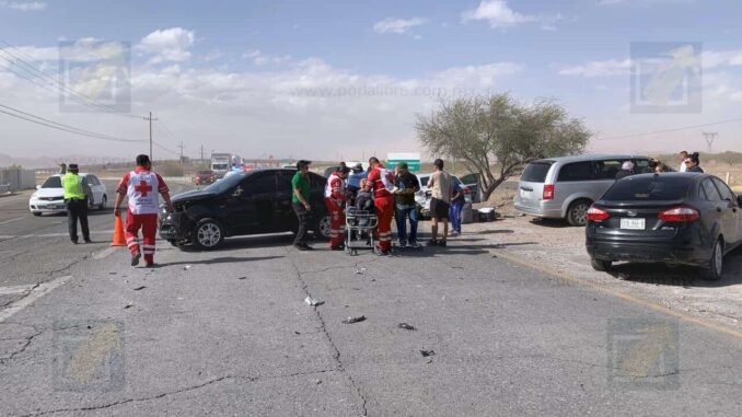 Choque en carretera Delicias deja dos mujeres lesionadas