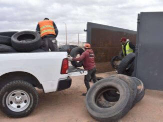 Retiran llantas en operativo de limpieza en la Talamás