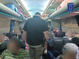 Revisa AEI camiones de pasajeros como parte de los operativo contra la trata de personas