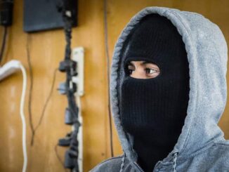 Cárteles usan emojis, hashtags y audios virales en TikTok para reclutar a jóvenes