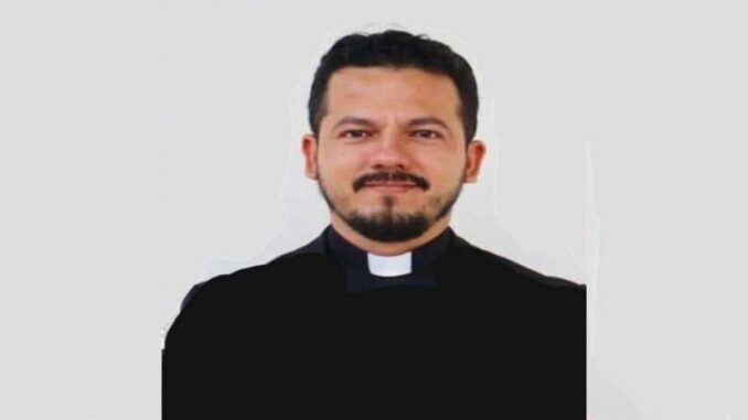 Localizan con vida al sacerdote Jesús Yovani en Culiacán
