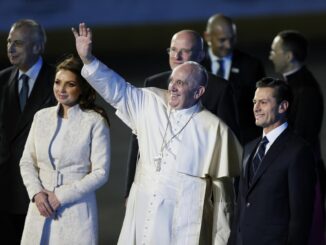 Peña Nieto destaca al papa Francisco como «líder social» y recuerda su visita a México