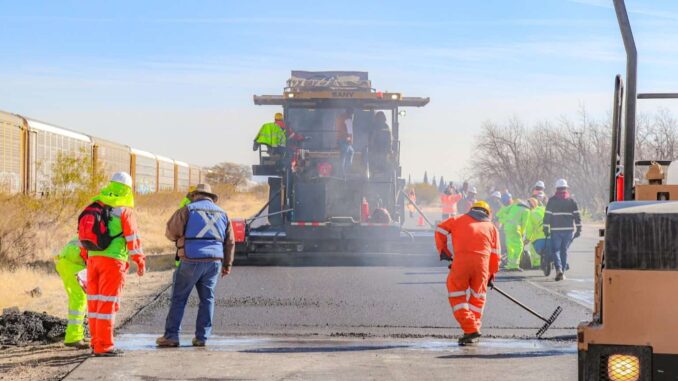 Invierte Gobierno del Estado en rehabilitación de carreteras estatales