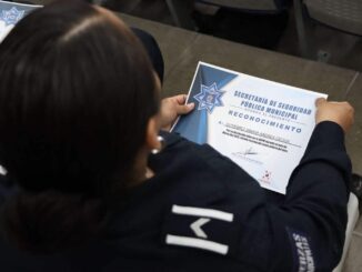 Reconocen a policías municipales por su labor y años de servicio