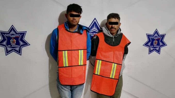 Arrestan a dos hombres con mariguana