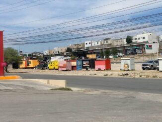 Avanza retiro de puestos ambulantes en zona Reliz conforme a lo notificado