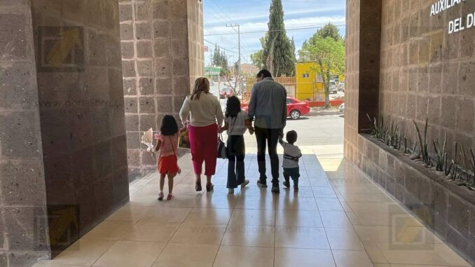 Asigna DIF Estatal familias a 13 niñas y niños en adopción este mes de abril