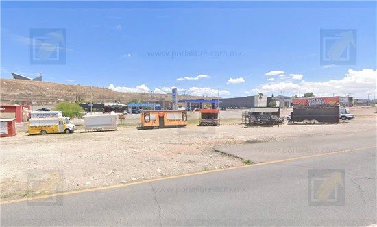 Avanza retiro de puestos ambulantes en zona Reliz conforme a lo notificado