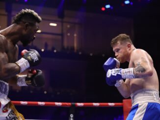 Saúl ‘Canelo’ Álvarez gana a William Scull en Arabia Saudita
