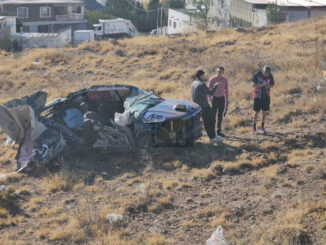 Joven sale con rasguños tras volcar al menos 10 veces en barranco del Juventud