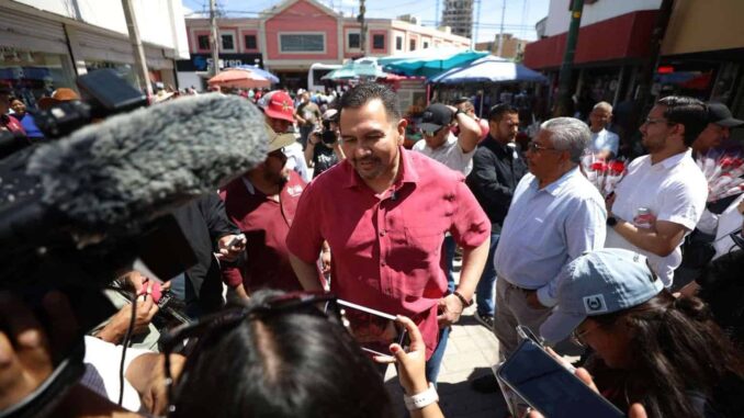 Invita Alcalde a espectáculo aéreo mañana en Estadio 8 de Diciembre