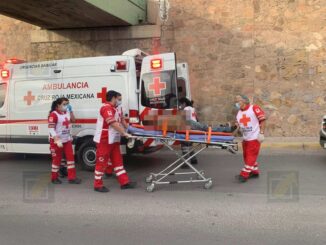 Hombre sufre caída del puente «Negro» tras ser impactado por tren en avenida La Junta y canal 