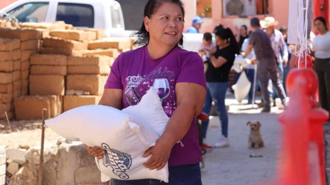 Reparten toneladas de maíz y frijol a 163 familias de Chínipas