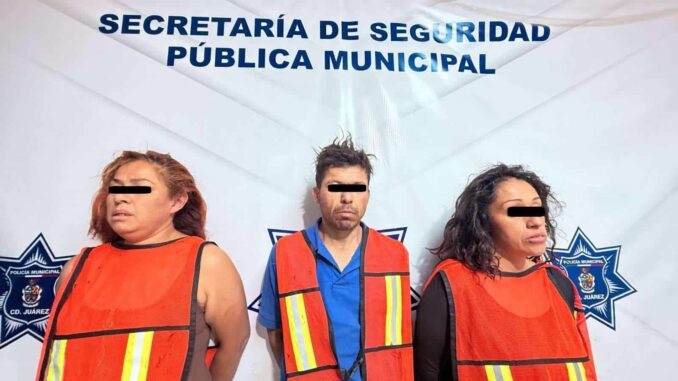 Golpean a su vecino y lo amenazan con arma hechiza; los detienen