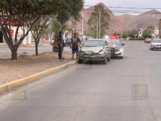 No respeta el alto y provoca choque; una menor lesionada