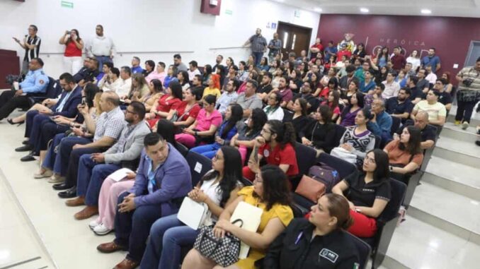 Participa FGE en capacitación para prevenir y atender delitos contra médicos veterinarios