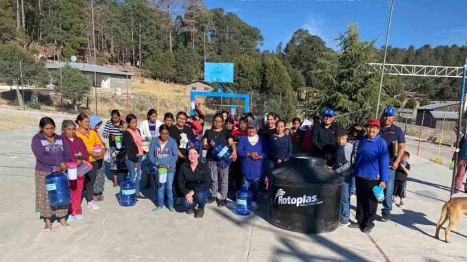 Realiza JCAS jornada de desinfección y revisión de calidad del agua en Guadalupe y Calvo