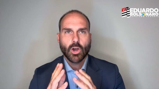 El Supremo investigará a un hijo de Bolsonaro por su campaña contra Brasil en EE.UU.