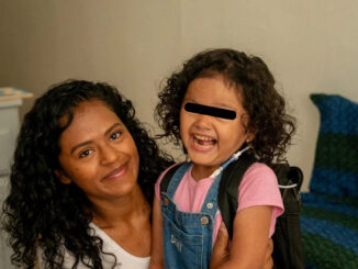 Buscan apoyo para detener expulsión de niña mexicana que recibe tratamiento vital en EE.UU.