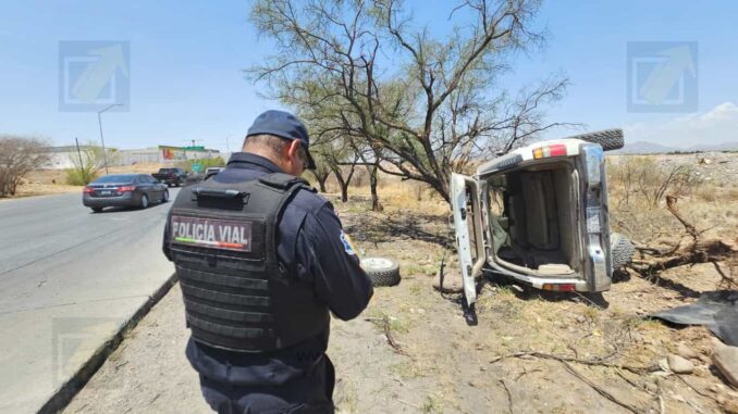 Nueve personas heridas tras volcadura en carretera Chihuahua-Aldama