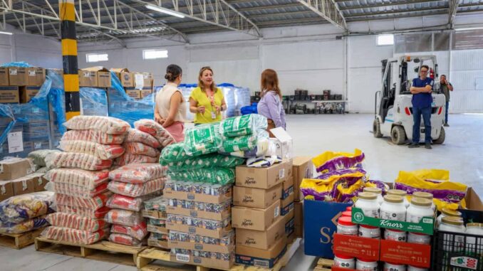 DIF Municipal recibe donación de más de mil 300 kilos de alimentos por parte de OXXO