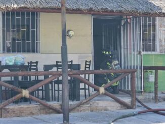 Bomberos controlan conato de incendio en restaurante cerrado en Granjas