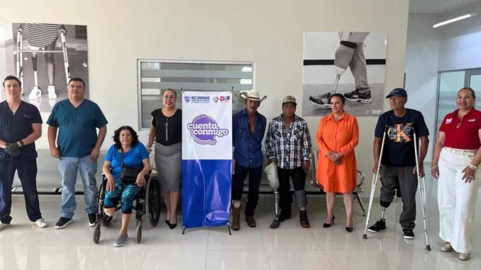 Mejora DIF Estatal calidad de vida de 8 personas con dotación de prótesis