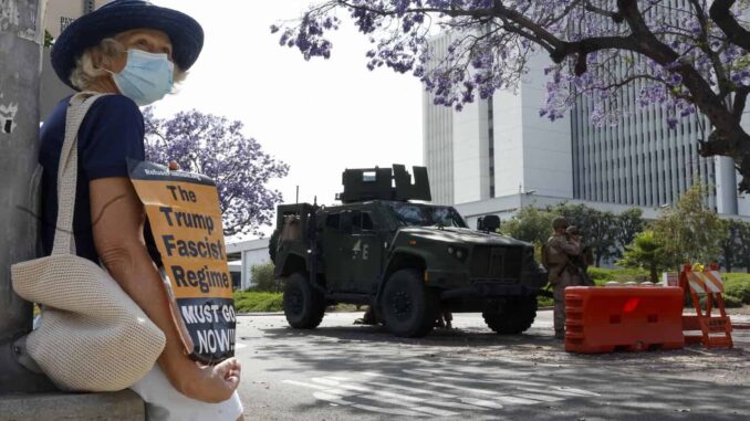 El centro de Los Ángeles trata de recobrar su colorida normalidad tras las protestas