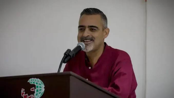 Reportan el retiro de visa de alcalde morenista de Puerto Peñasco y su familia al intentar ingresar a EU