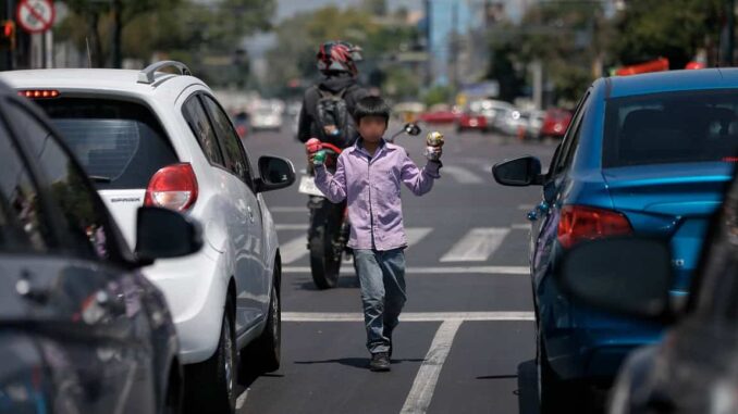 138 millones de niños laboran para ayudar a sus familias