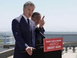 California pide a juez bloquear rápidamente despliegue de tropas de Trump en Los Ángeles