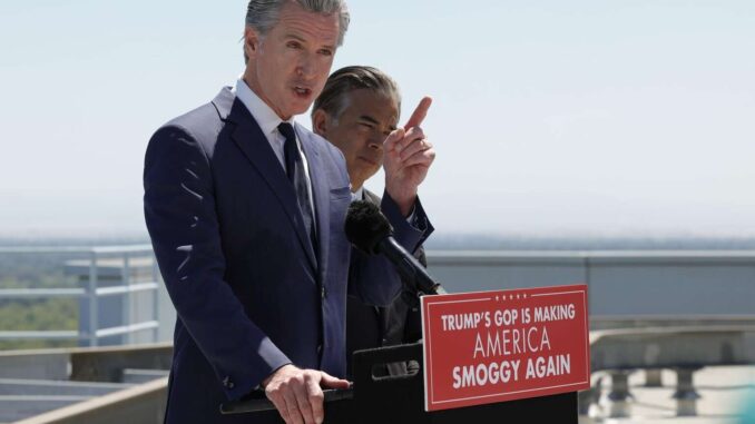 California pide a juez bloquear rápidamente despliegue de tropas de Trump en Los Ángeles