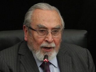 Abuchean a Bernardo Bátiz en ceremonia de la Judicatura Federal