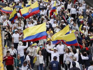 Colombia, unida por Miguel Uribe, toma las calles contra la violencia política