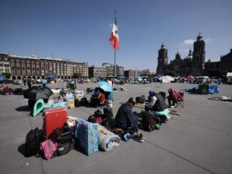 Tras 24 días, maestros de la CNTE retiran plantón en Ciudad de México