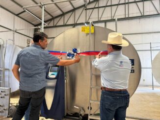 Entrega Secretaría de Desarrollo Rural equipo e insumos a más de 100 productores lecheros en Rosales