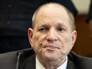 Harvey Weinstein dice estar arrepentido de «actuar inmoralmente», mientras aguarda veredicto