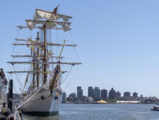 Buque Cuauhtemoc será remolcado desde el lugar del accidente hasta Brooklyn