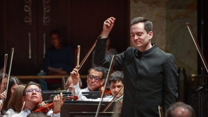 El director de orquesta Iván López Reynoso se presentará en México, EE.UU. y Europa