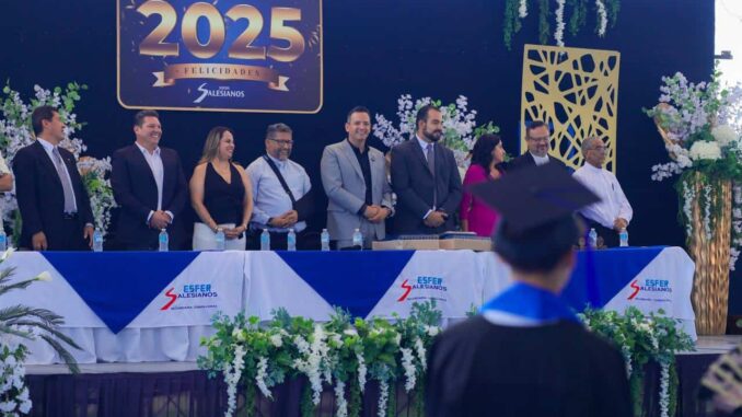 Apadrina alcalde Bonilla generación de ESFER Salesianos; los invitó a esforzarse por su futuro