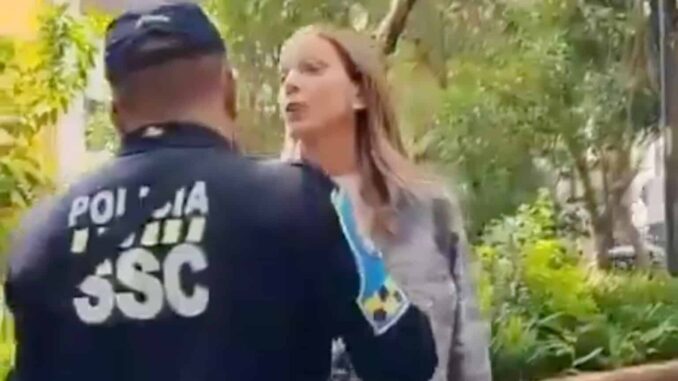 Policía denuncia a mujer que lo insultó tras no pagar parquímetro en la Condesa