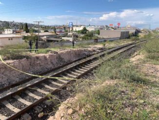 Hallan a hombre sin vida junto a las vías del tren