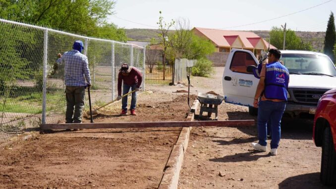 Construye y rehabilita Gobierno Municipal banquetas del seccional de Guadalupe