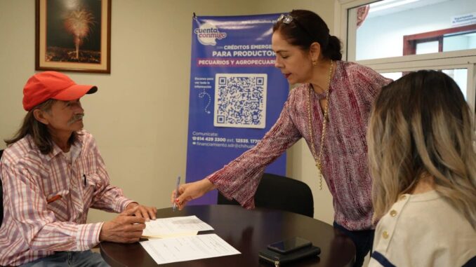 Apoya Estado con créditos emergentes a productores chihuahuenses