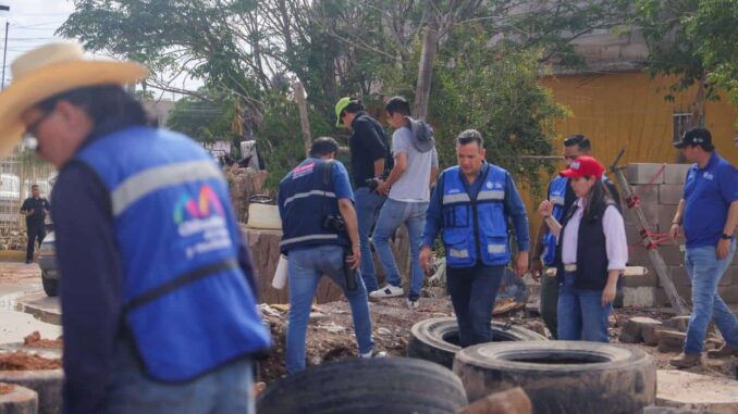 Lleva alcalde apoyos a casas aledañas al panteón de El Porvenir