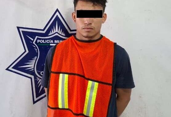 Arrestan a hombre en motocicleta robada