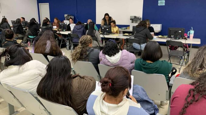 Inicia el cobro de becas académicas del Gobierno Municipal para alumnos de 1° y 2° de primaria
